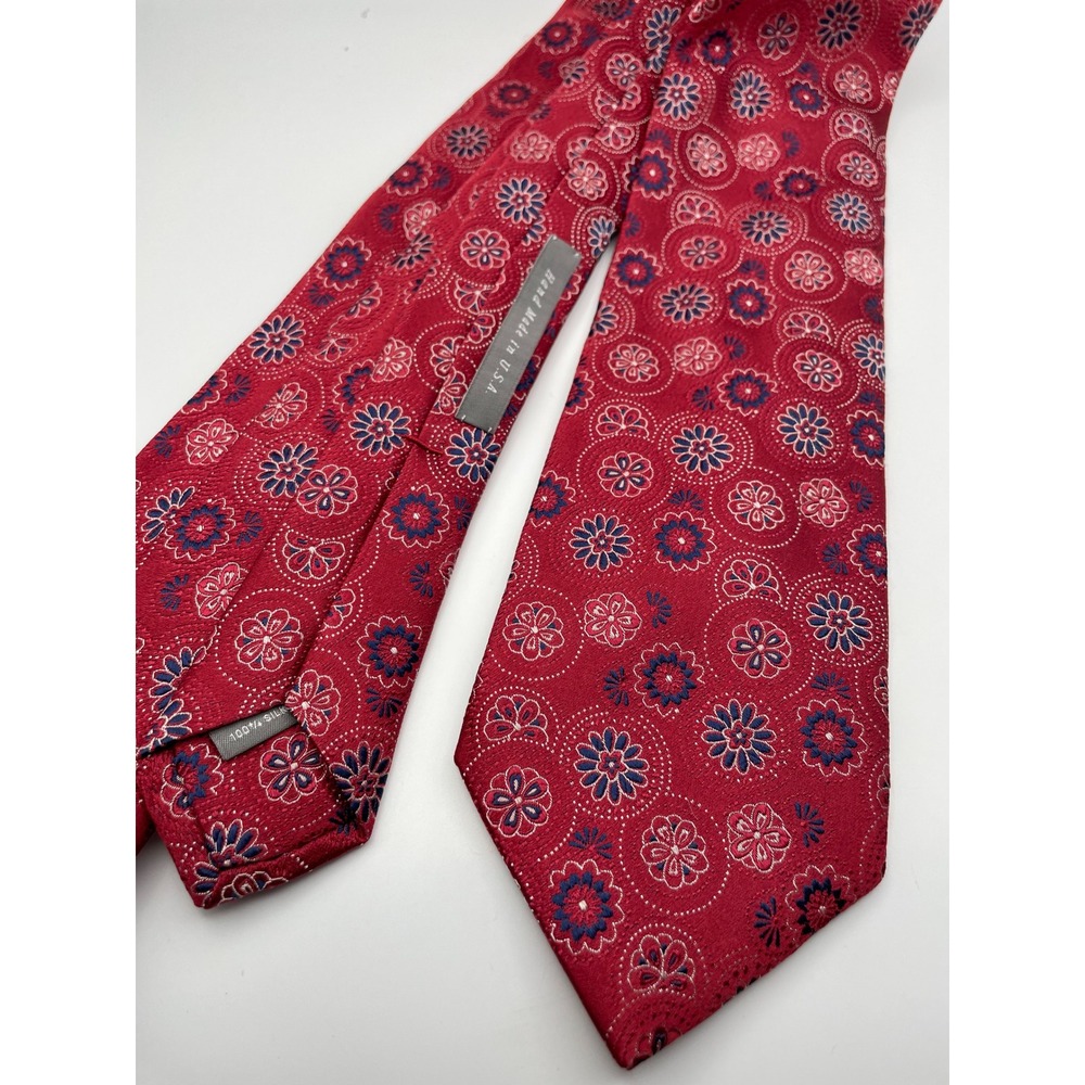 Daniel Cremieux Signature Collection Red Floral Medallion Silk Tie Hand Made USA